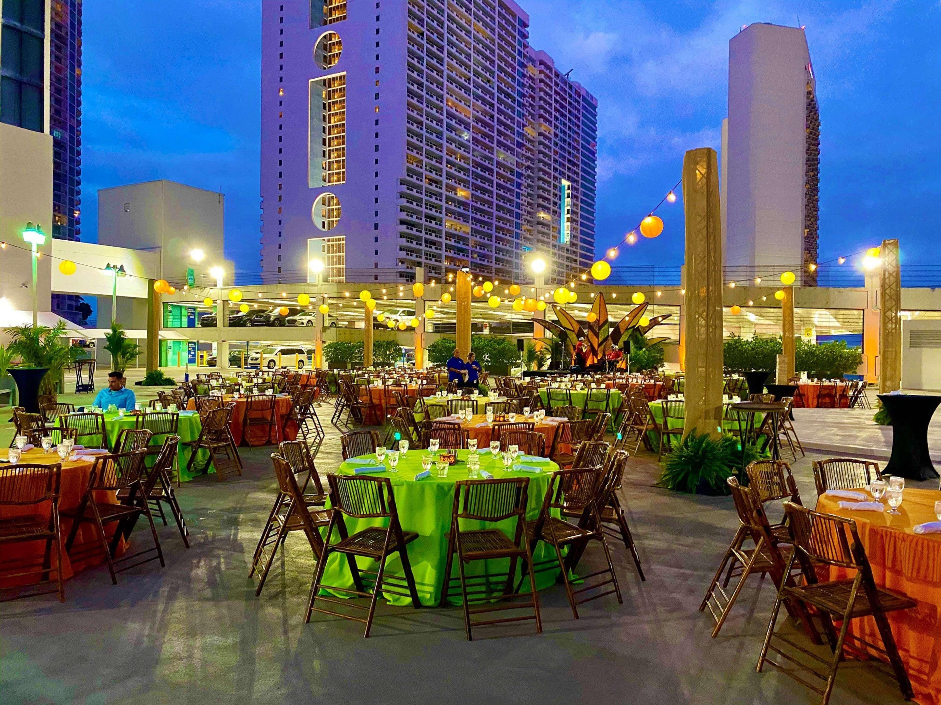 Hilton Miami Downtown Hotel Екстериор снимка