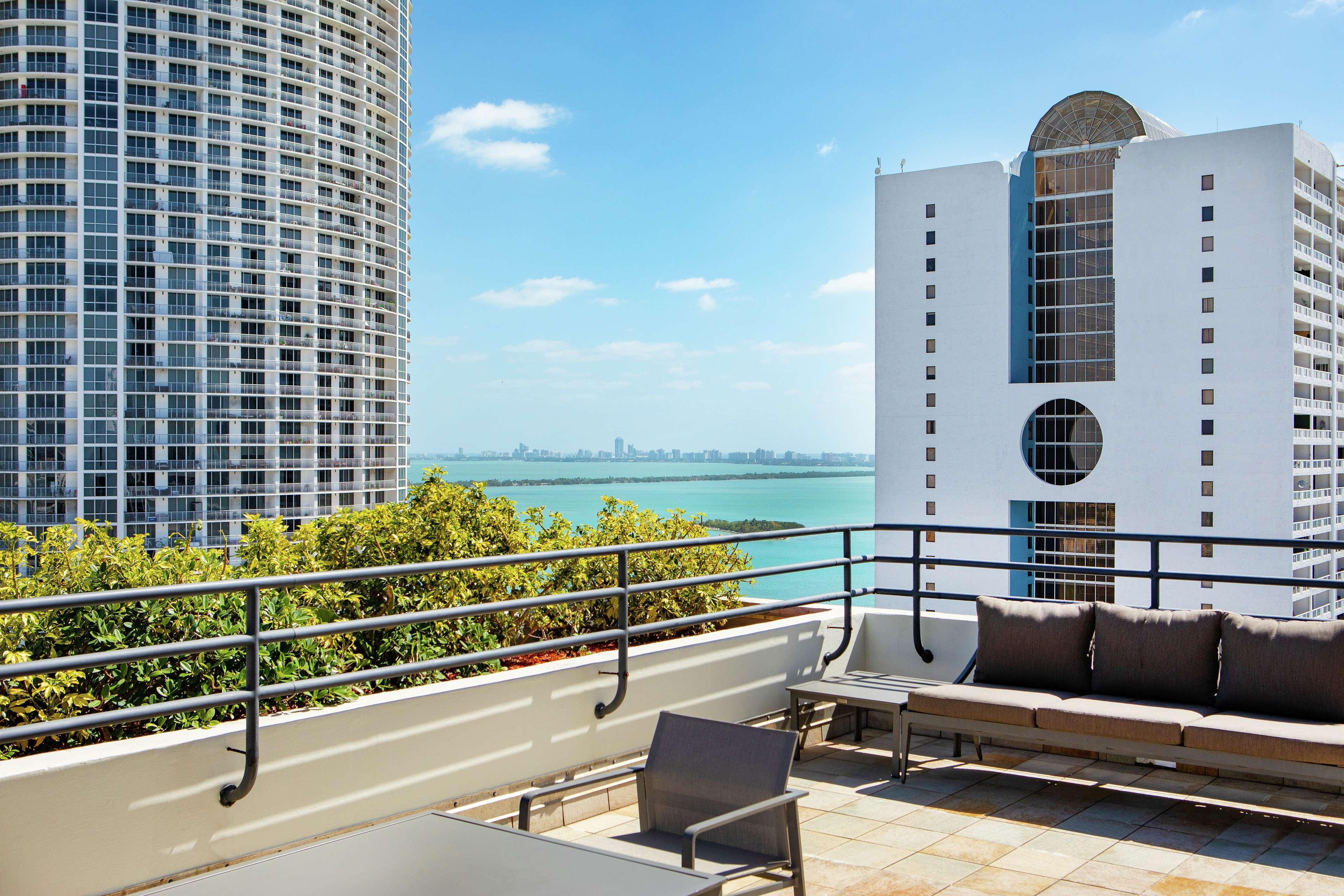 Hilton Miami Downtown Hotel Екстериор снимка
