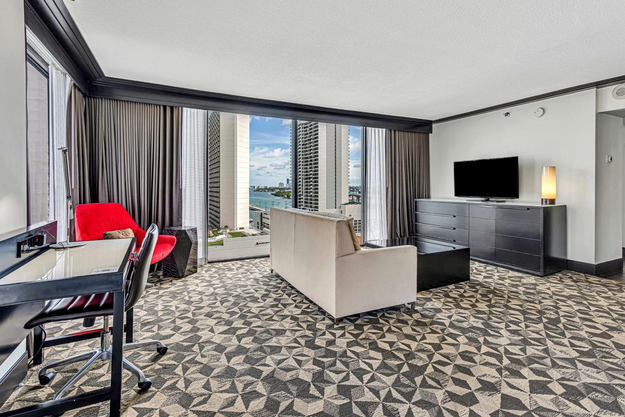 Hilton Miami Downtown Hotel Екстериор снимка