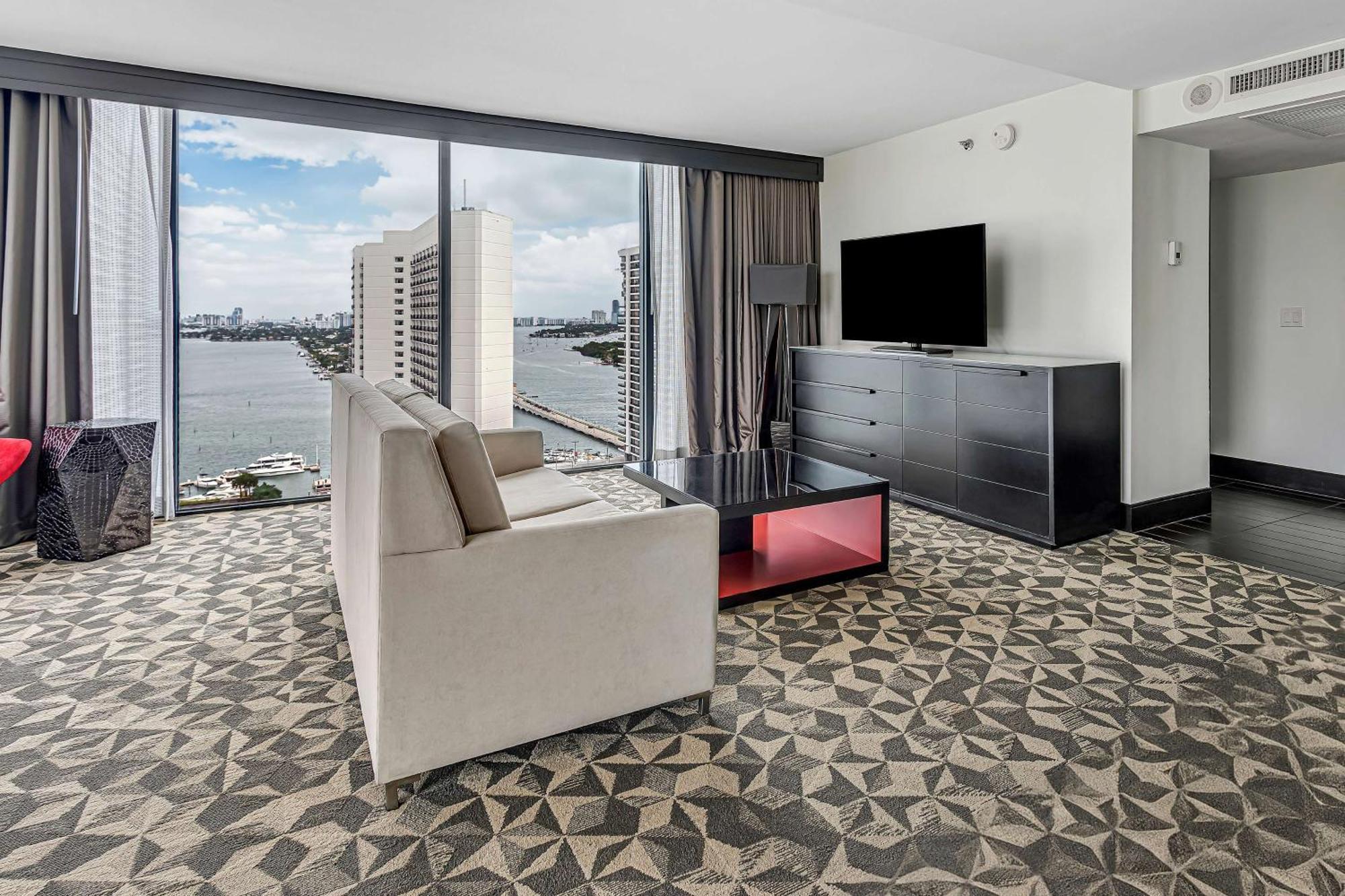 Hilton Miami Downtown Hotel Екстериор снимка