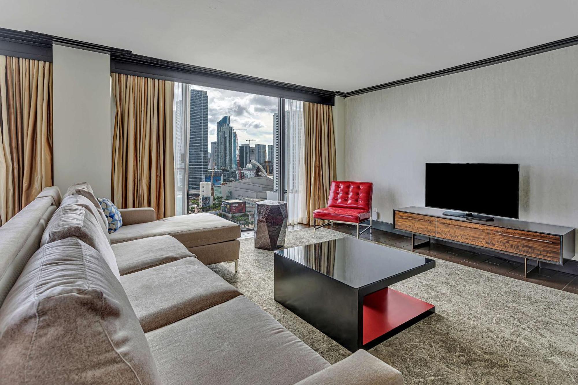 Hilton Miami Downtown Hotel Екстериор снимка